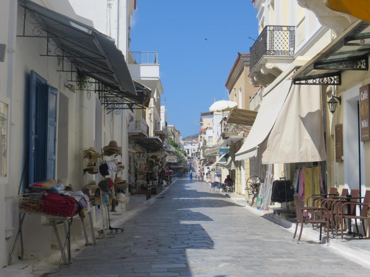 Sweet & Cosy Αpartment In Chora'S Old Town Apartment Andros Town Exterior photo