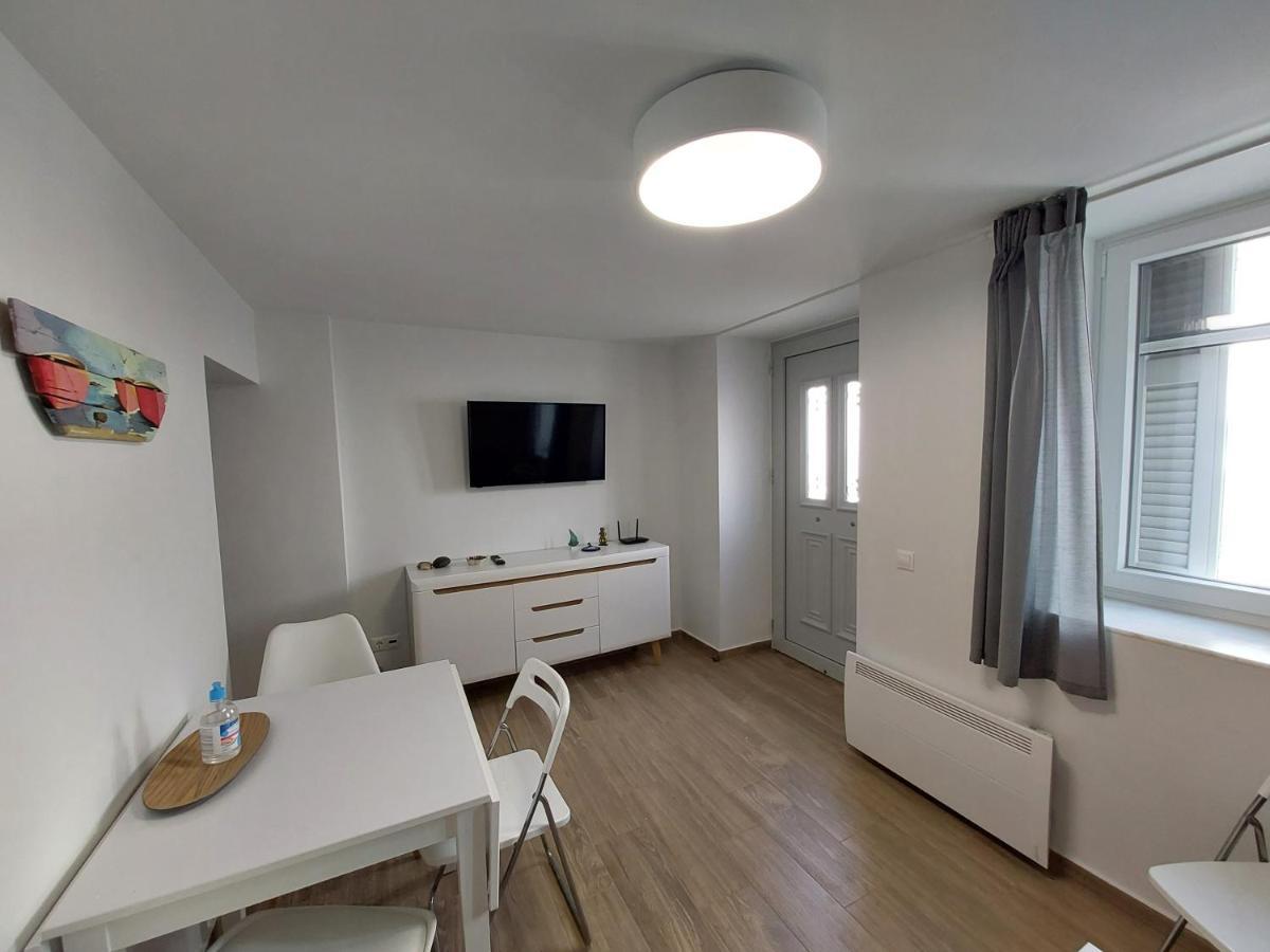 Sweet & Cosy Αpartment In Chora'S Old Town Apartment Andros Town Exterior photo